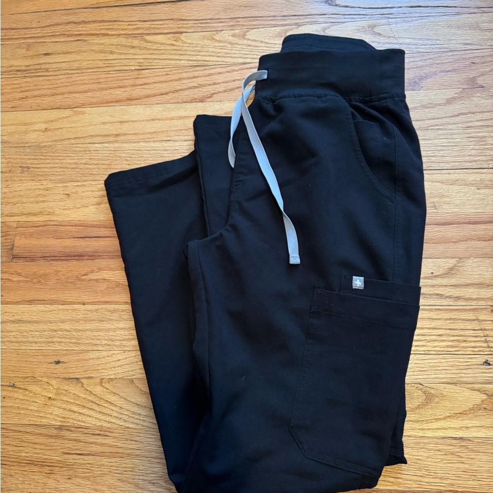 Figs Kade Cargo Scrub Bottoms - Size S